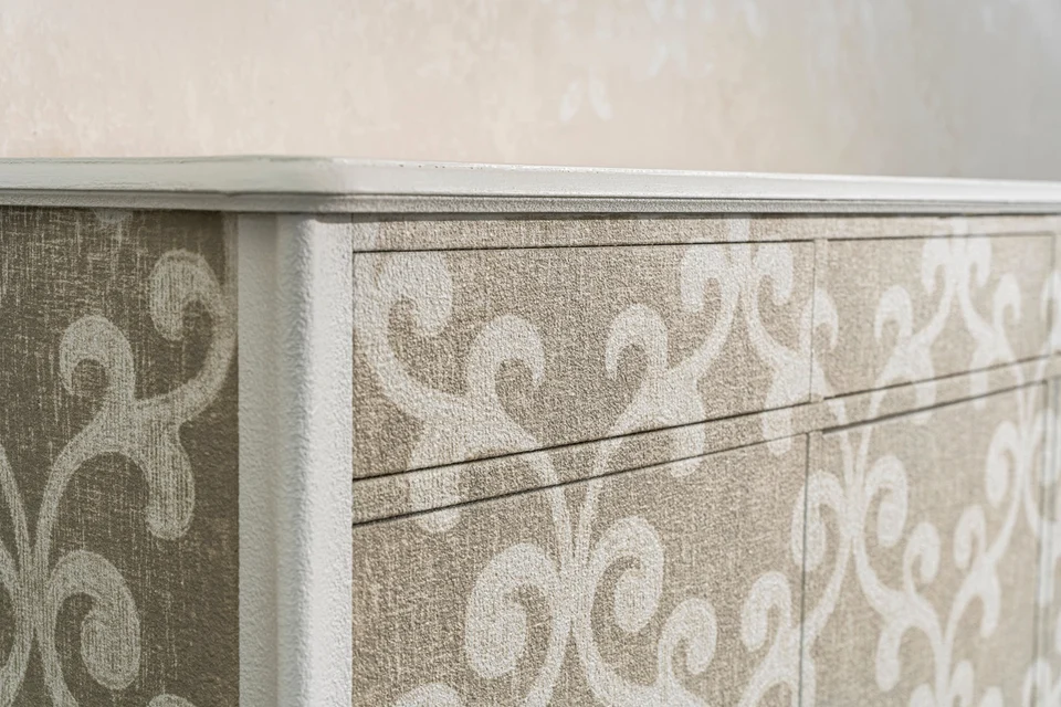 Woodress — Classic decoration · detail