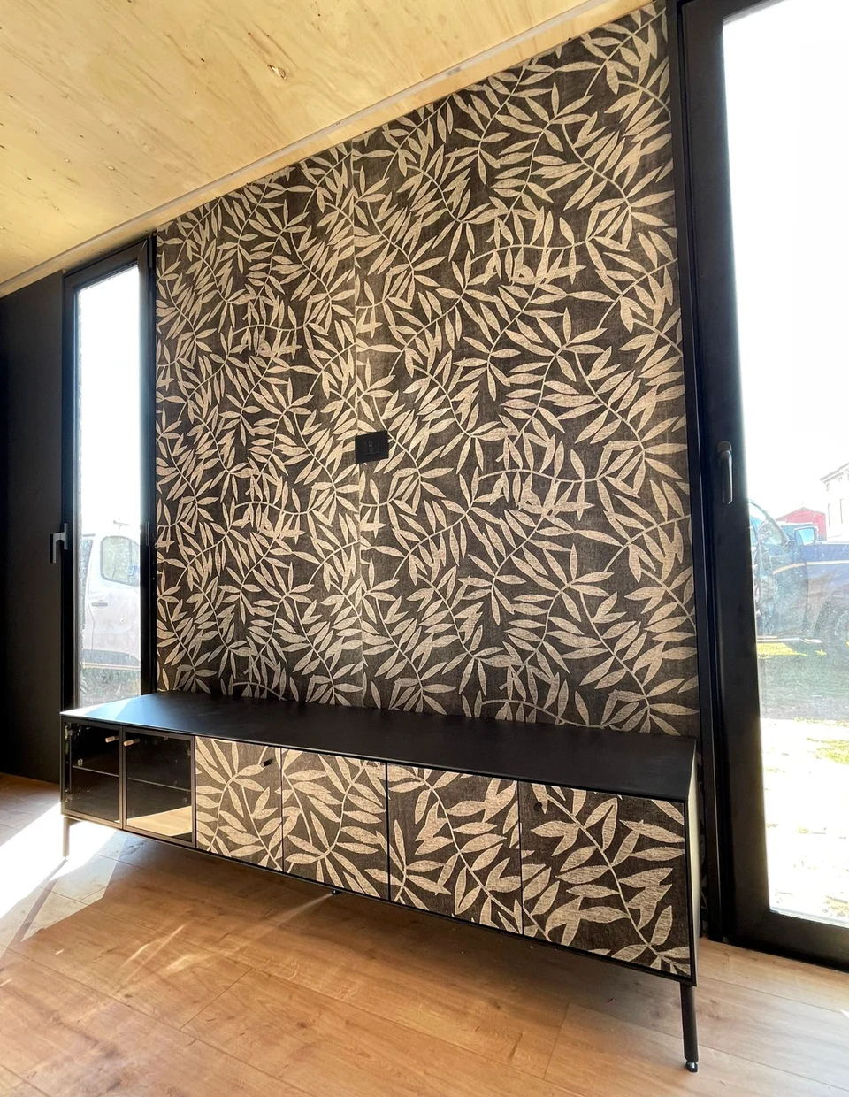 Woodress — Cabinet · botanical decoration