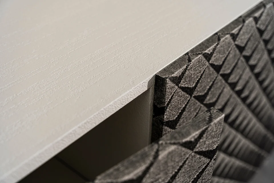 Woodress — Geometric relief · detail